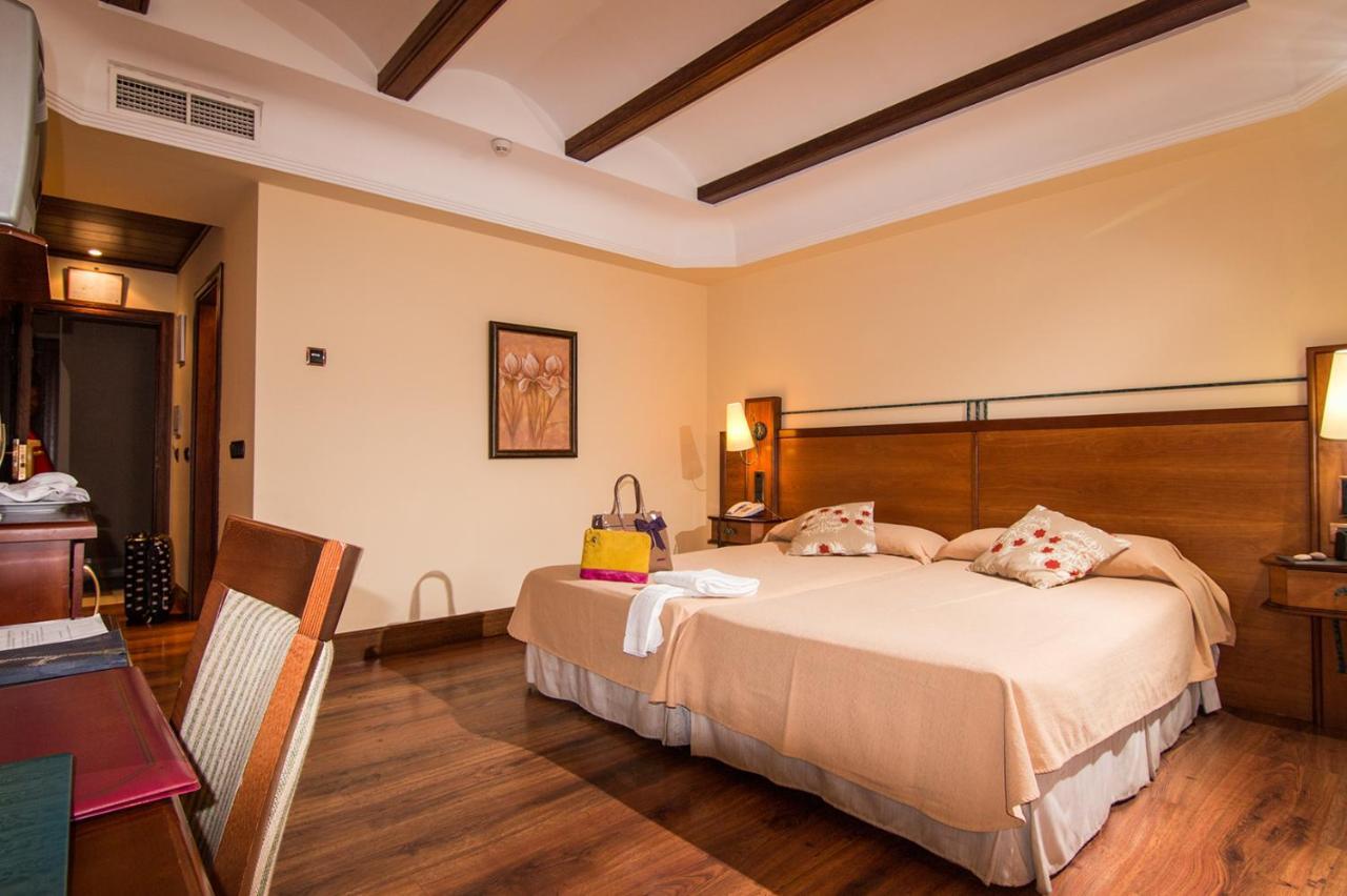 Hotel Abades Guadix Esterno foto
